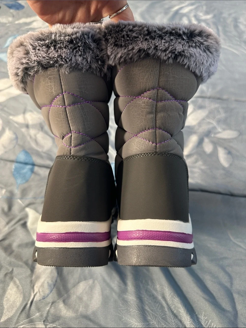 NWOT HobiBear Women's Winter Boots w/Purple Laces & Faux-Fur Trim Sz 9.5-10.5
